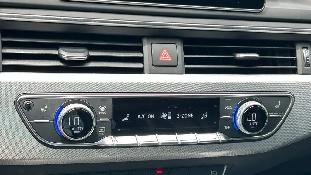 2019 Audi A4 quattro Premium Plus 45 TFSI