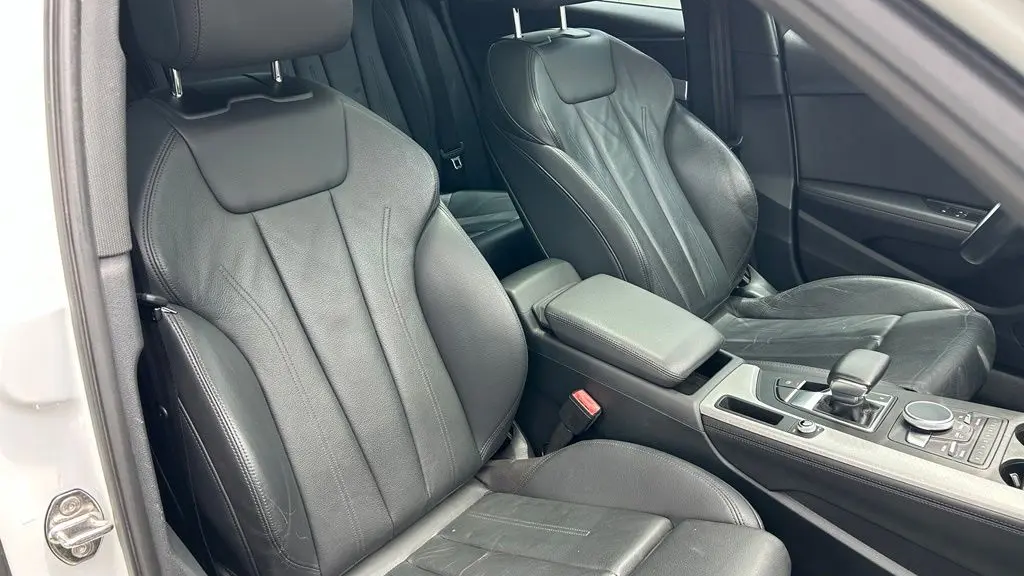 2019 Audi A4 quattro Premium Plus 45 TFSI