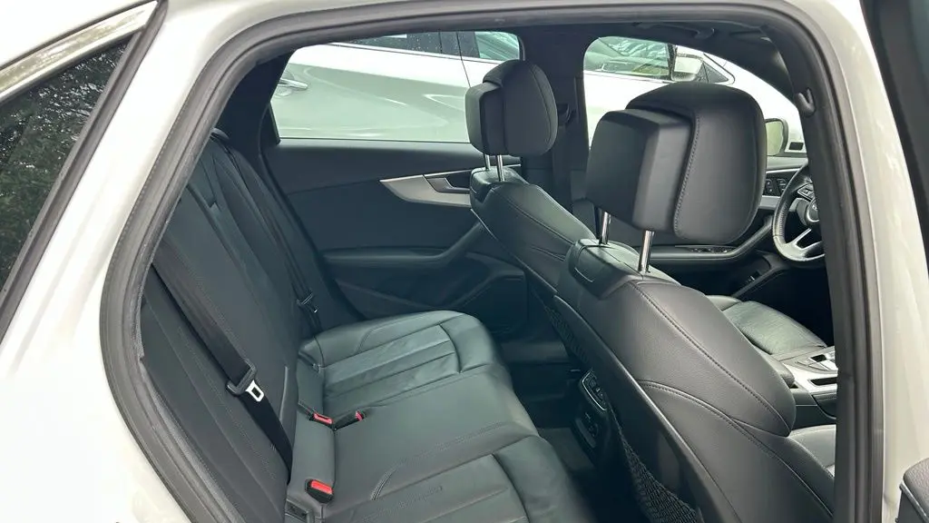 2019 Audi A4 quattro Premium Plus 45 TFSI