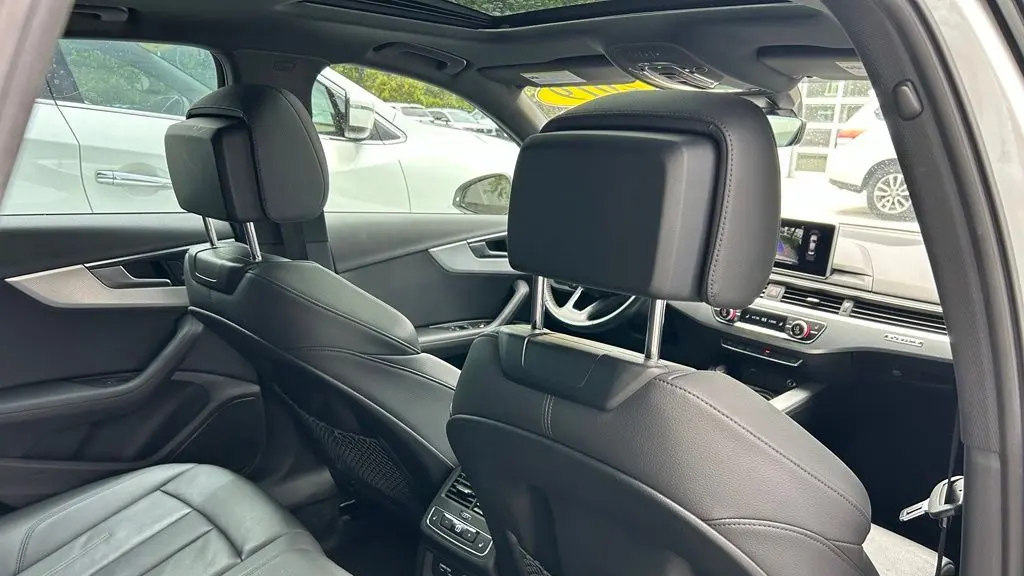 2019 Audi A4 quattro Premium Plus 45 TFSI