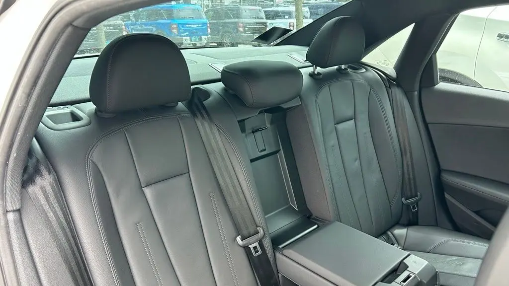 2019 Audi A4 quattro Premium Plus 45 TFSI