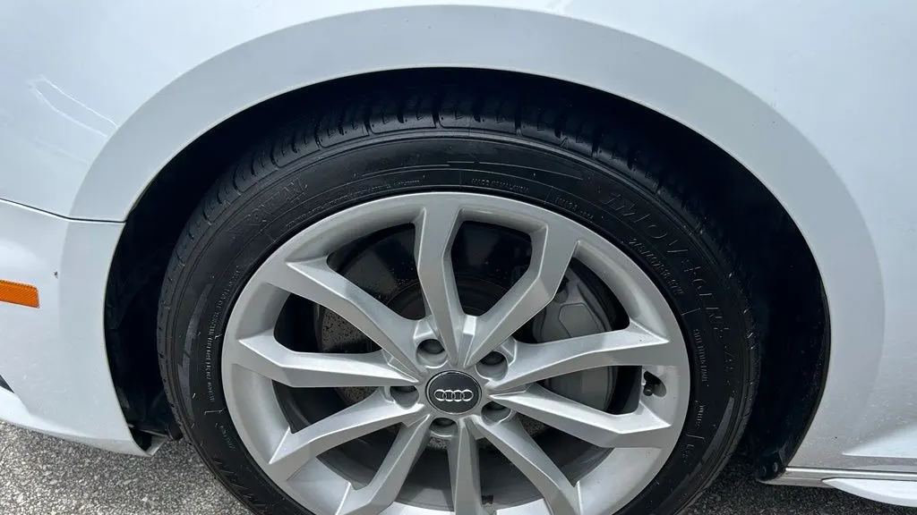 2019 Audi A4 quattro Premium Plus 45 TFSI