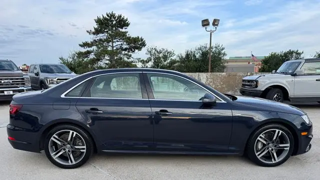 2018 Audi A4 2.0T quattro Premium Plus