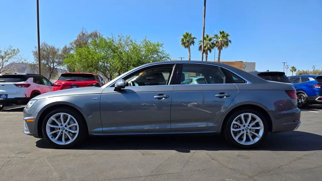 2019 Audi A4 quattro Premium Plus 45 TFSI