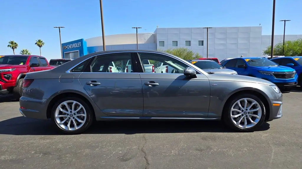 2019 Audi A4 quattro Premium Plus 45 TFSI