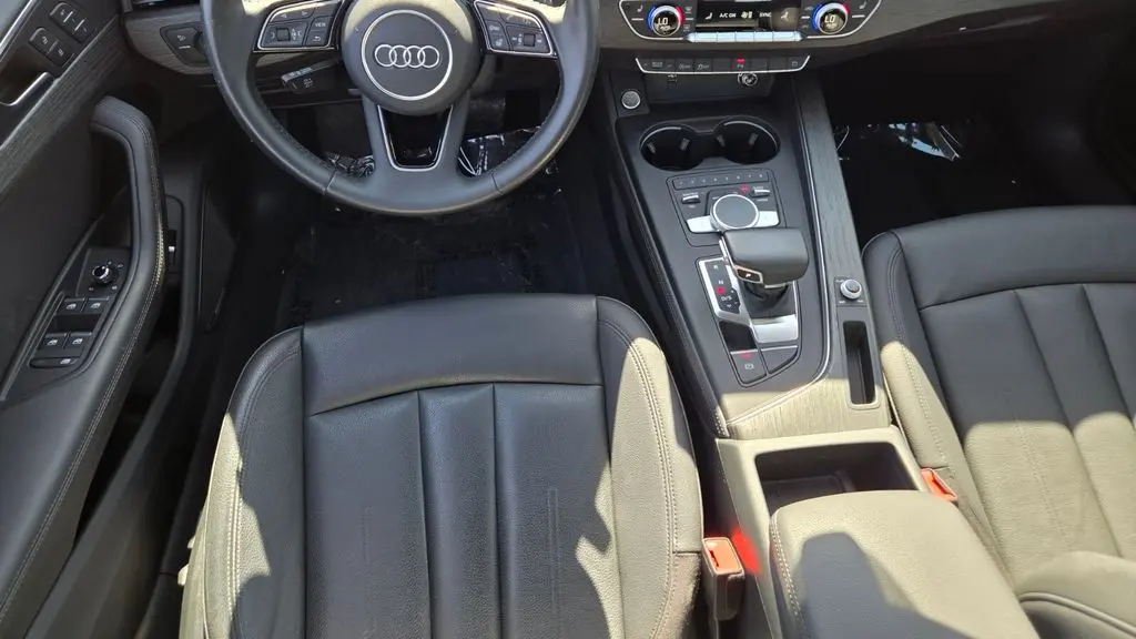 2019 Audi A4 quattro Premium Plus 45 TFSI