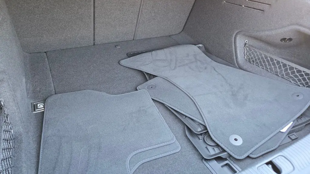 2019 Audi A4 quattro Premium Plus 45 TFSI