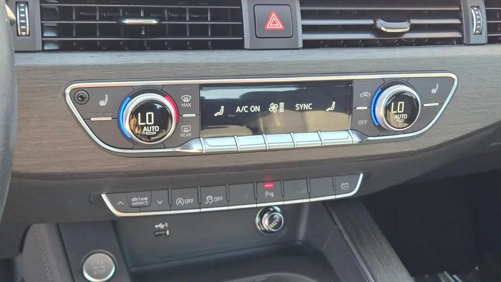 2019 Audi A4 quattro Premium Plus 45 TFSI