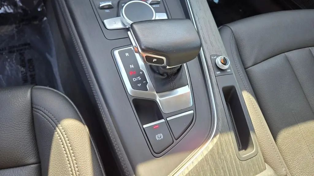 2019 Audi A4 quattro Premium Plus 45 TFSI