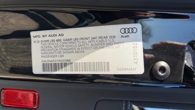 2023 Audi A4 quattro S line Prestige 45 TFSI