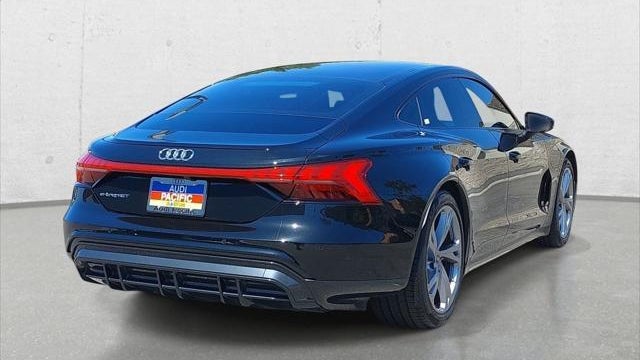 2023 Audi e-tron GT quattro Premium Plus