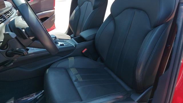 2017 Audi A4 2.0T quattro Prestige
