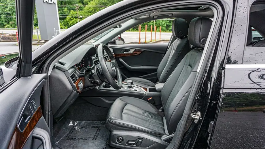 2019 Audi A4 Premium Plus 40 TFSI