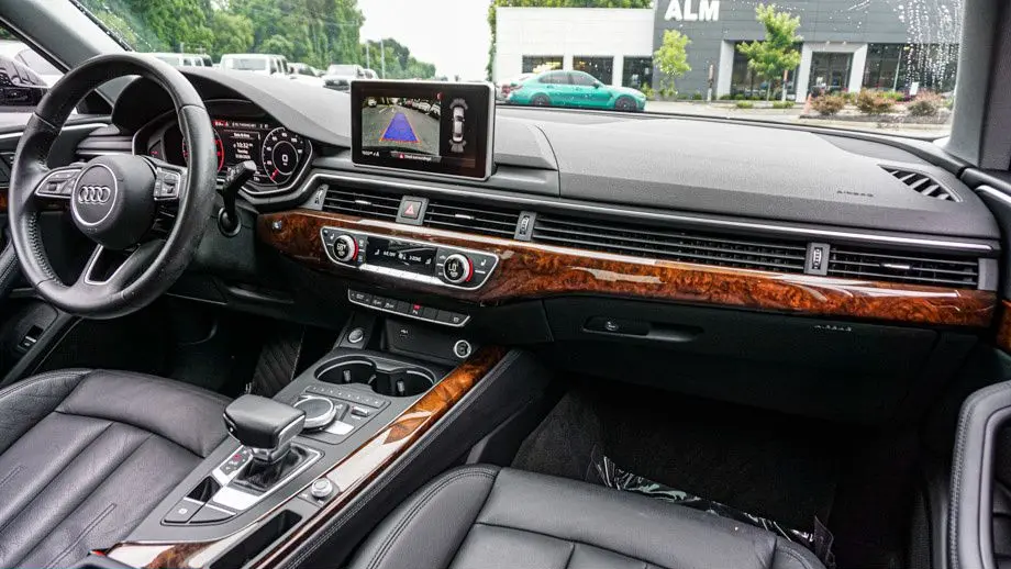 2019 Audi A4 Premium Plus 40 TFSI