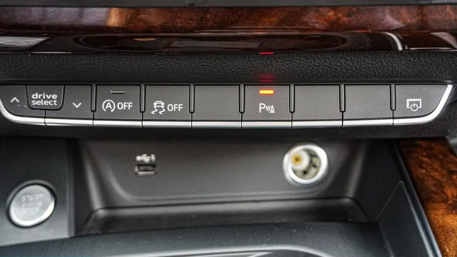 2019 Audi A4 Premium Plus 40 TFSI