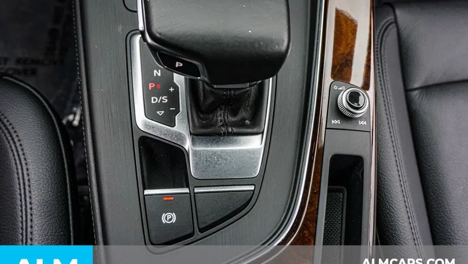 2019 Audi A4 Premium Plus 40 TFSI