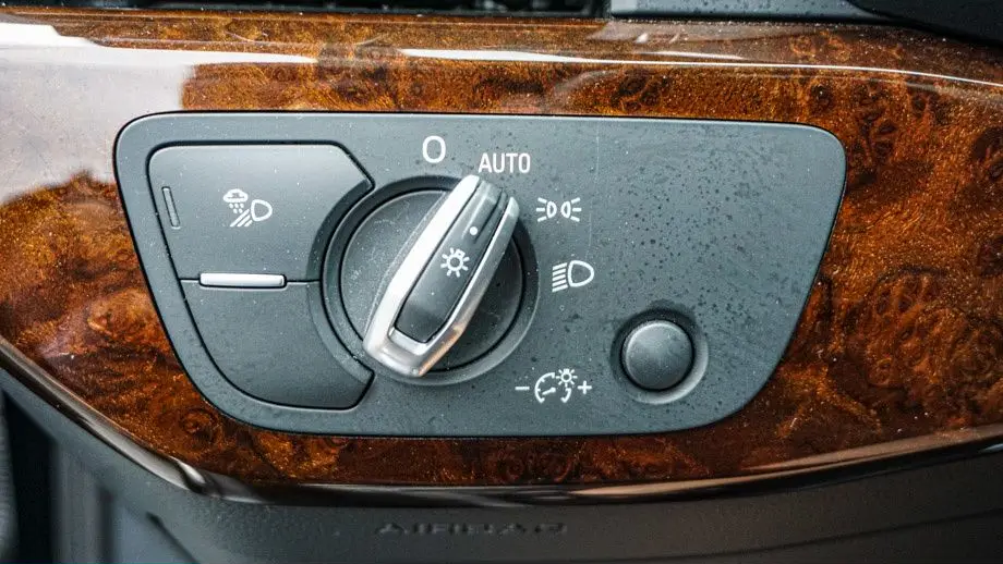 2019 Audi A4 Premium Plus 40 TFSI