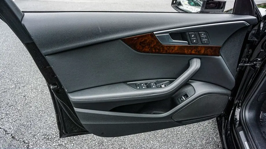 2019 Audi A4 Premium Plus 40 TFSI