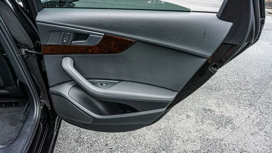 2019 Audi A4 Premium Plus 40 TFSI