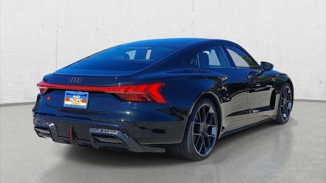 2026 Audi RS e-tron GT performance quattro