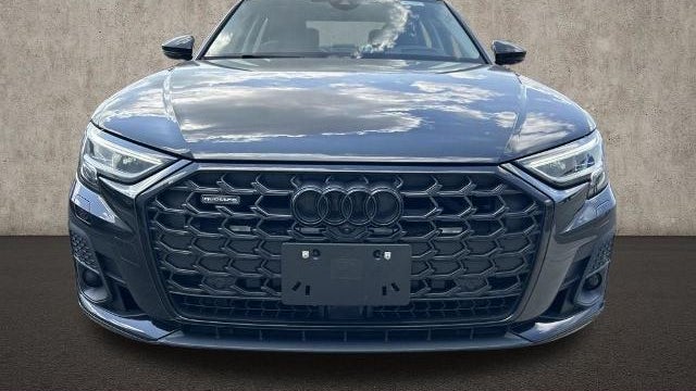 2022 Audi A8 L quattro 55 TFSI