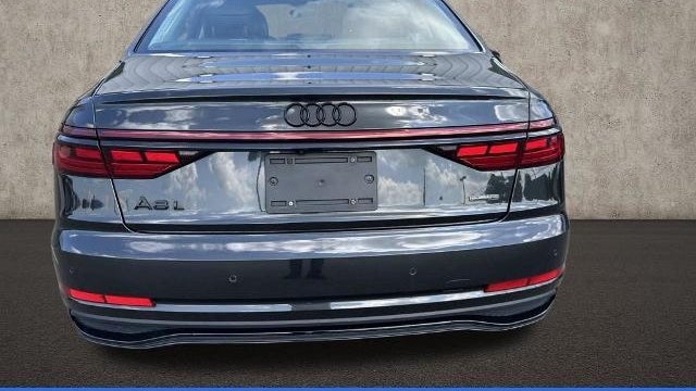 2022 Audi A8 L quattro 55 TFSI