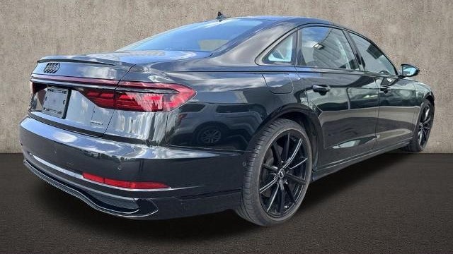 2022 Audi A8 L quattro 55 TFSI