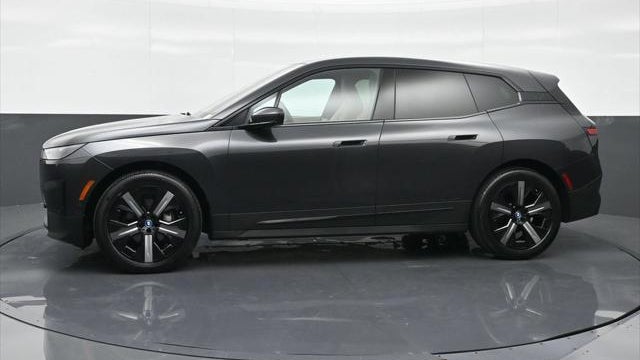 2025 BMW iX xDrive50