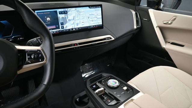 2025 BMW iX xDrive50