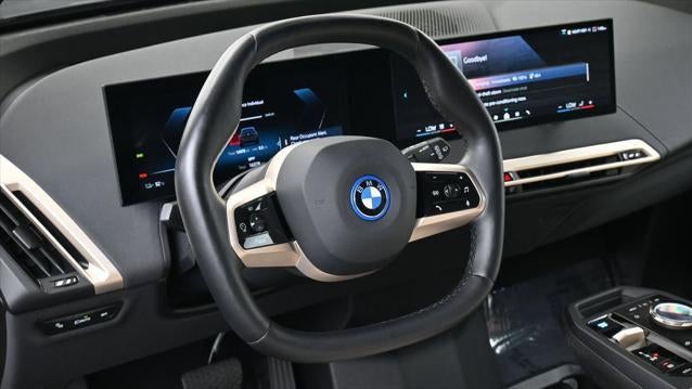 2025 BMW iX xDrive50