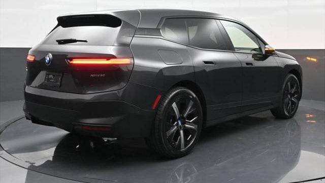 2025 BMW iX xDrive50