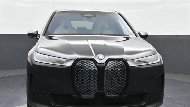 2025 BMW iX xDrive50