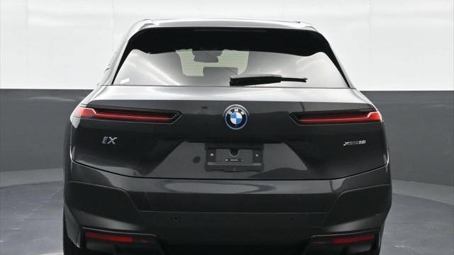 2025 BMW iX xDrive50