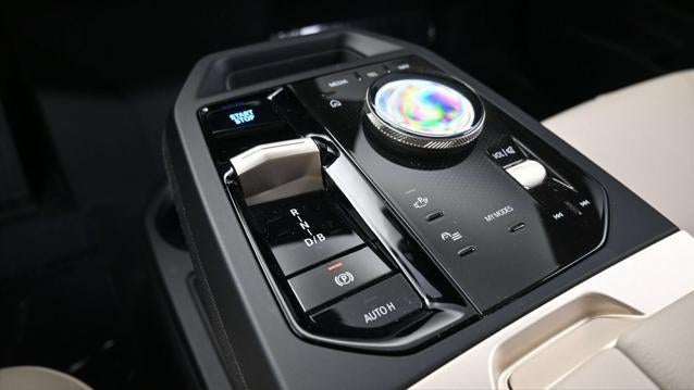 2025 BMW iX xDrive50