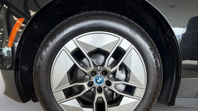 2022 BMW iX xDrive50