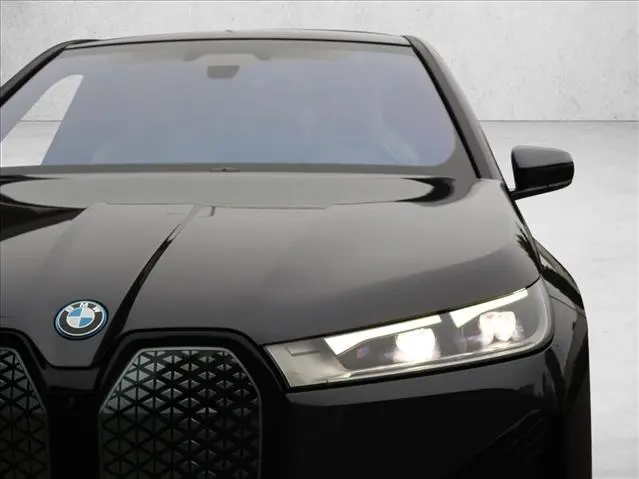 2024 BMW iX xDrive50 — photo 1 of 12