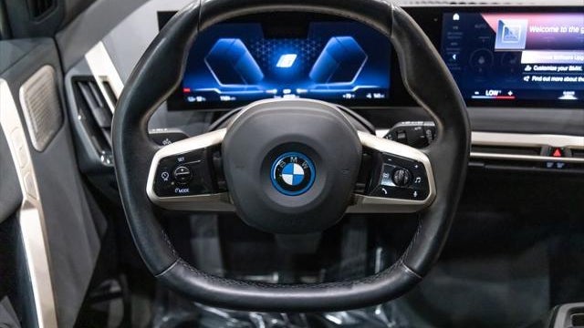 2023 BMW iX M60
