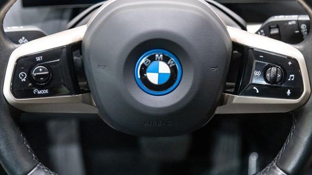 2023 BMW iX M60