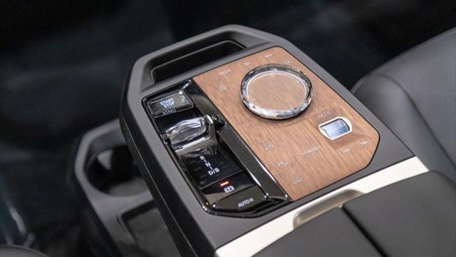 2023 BMW iX M60