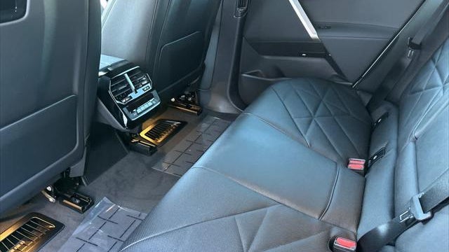 2026 BMW iX xDrive60