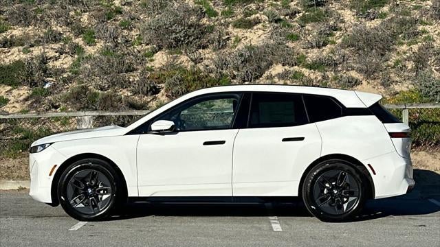 2026 BMW iX xDrive60