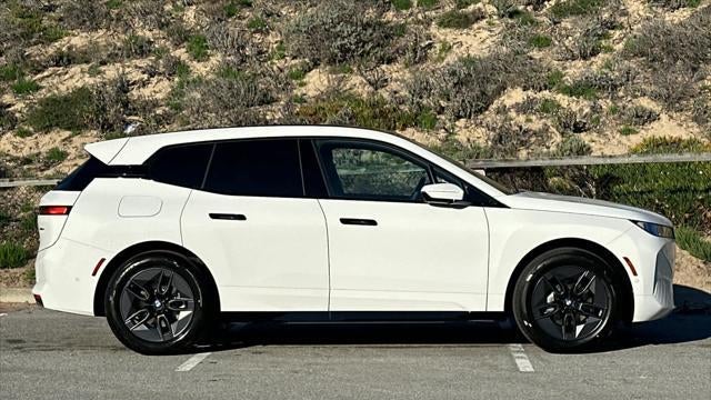 2026 BMW iX xDrive60