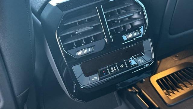 2026 BMW iX xDrive60