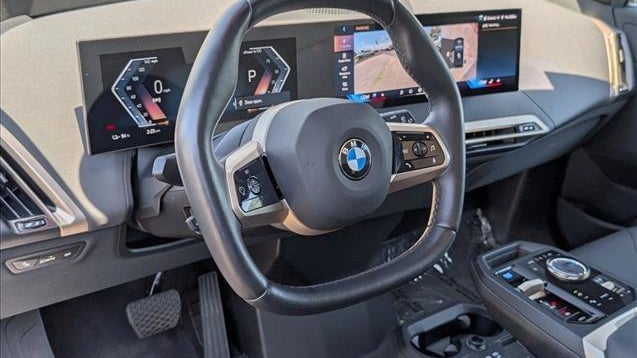 2026 BMW iX xDrive60