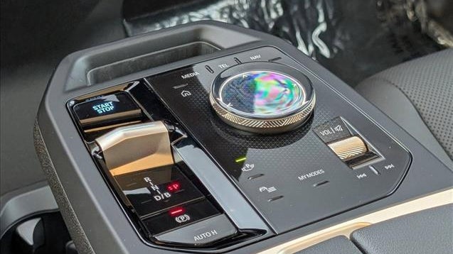 2026 BMW iX xDrive60