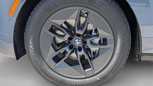 2026 BMW iX xDrive60