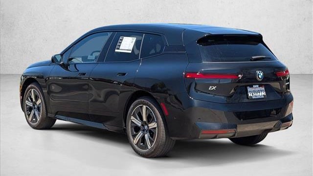 2026 BMW iX xDrive60