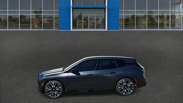 2026 BMW iX M70