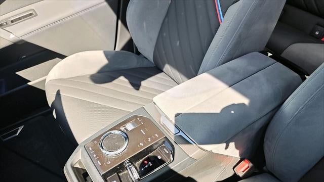 2026 BMW iX M70