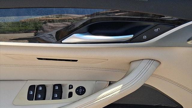 2023 BMW 5 Series 530i xDrive
